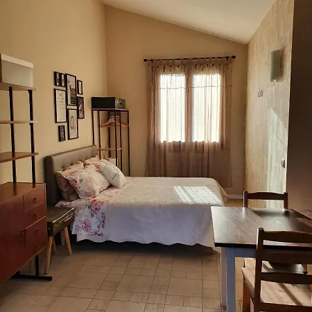 Bed & Breakfast Glicine & *