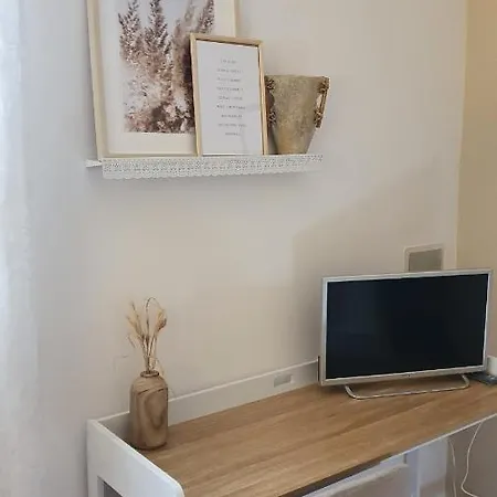 Oda ve Kahvaltı Glicine & Forlì