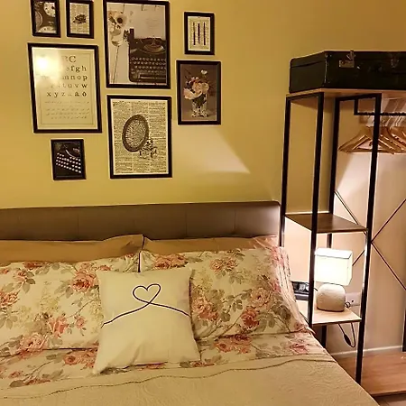 Oda ve Kahvaltı Glicine &